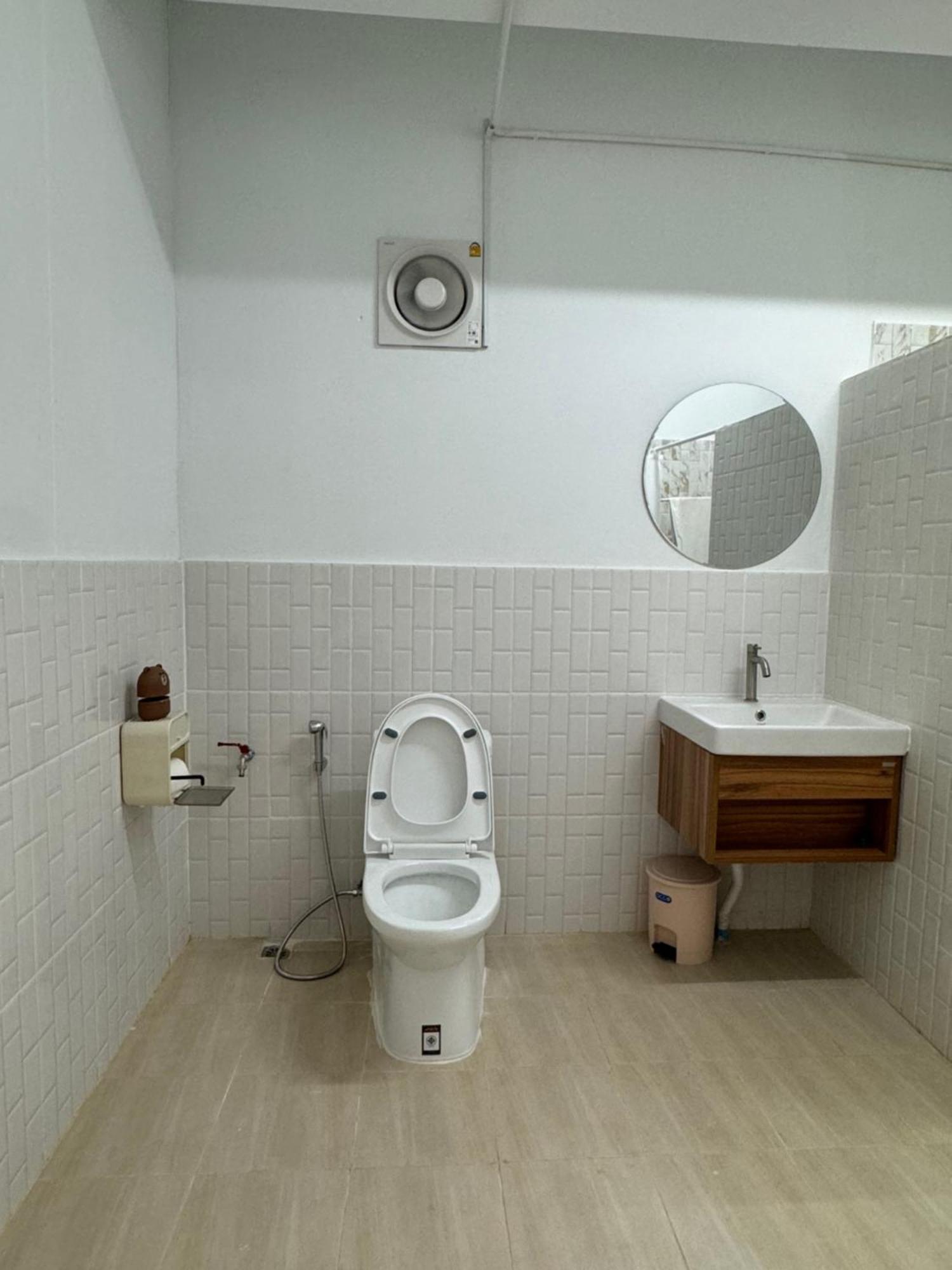 Apartament Rai Boonsom Phrao Zewnętrze zdjęcie